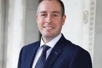 Givan welcomes agreement on teachers&rsquo; pay